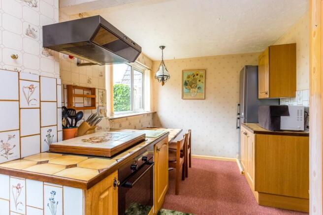 Kitchen/Breakfast...
