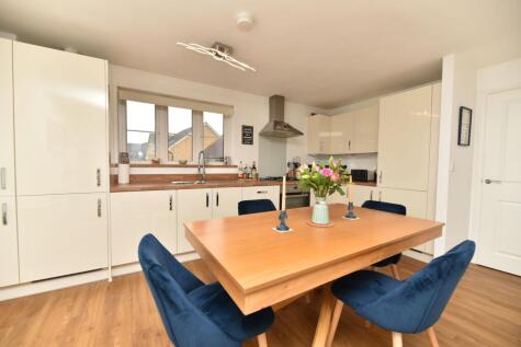 Knights Way, St. Ives, PE27