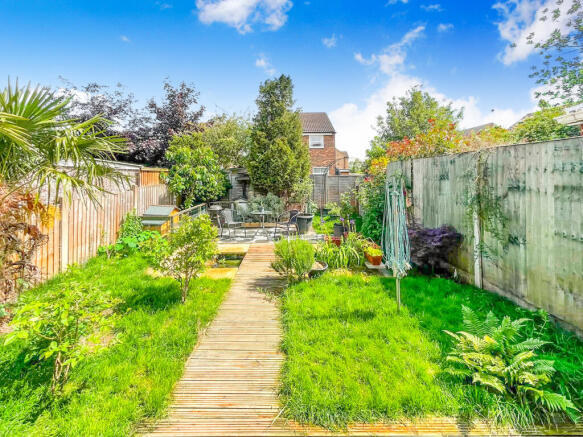 2 bed Semi-Detached for sale Image 12
