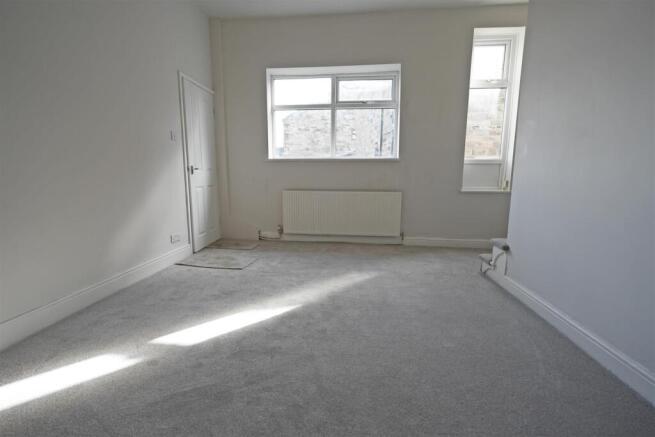 2 bed Terraced for sale Image 6