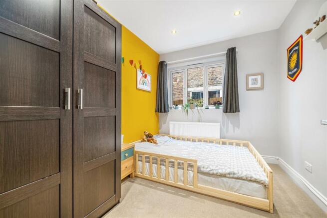 1, 73 Thornlaw Road-7.jpg