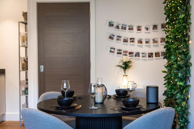 2 bed Apartment for sale Image 6