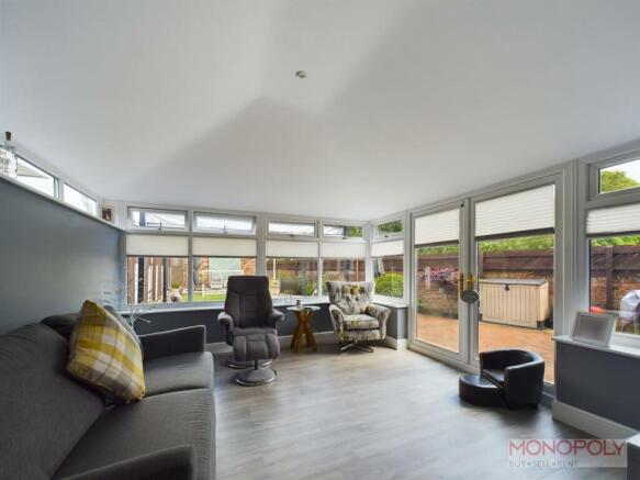 GARDEN ROOM