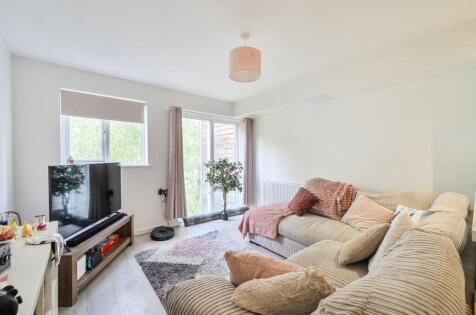 Clayhill Court, 20 The Nurseries, Lewes, BN7