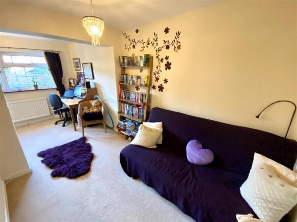 BEDROOM 2