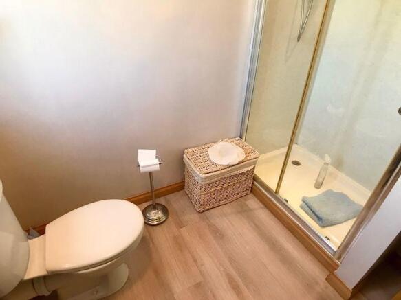 Ensuite Shower2
