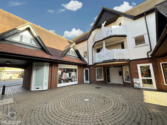 2-bed flat on Church Road, Tiptree, Colchester, £200,000