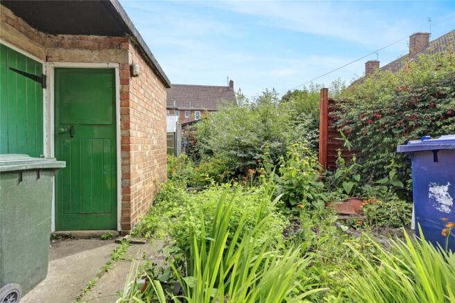3 bed Terraced for sale Image 10