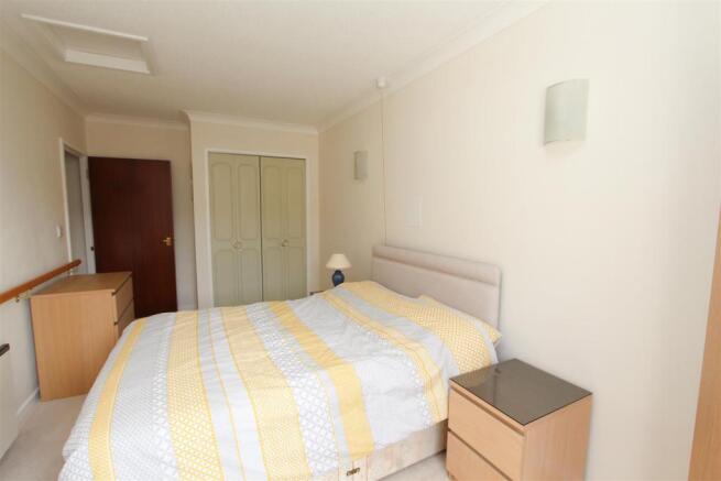 BEDROOM12.jpg