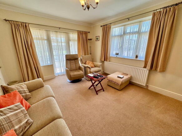 3 bed Detached Bungalow for sale Image 4