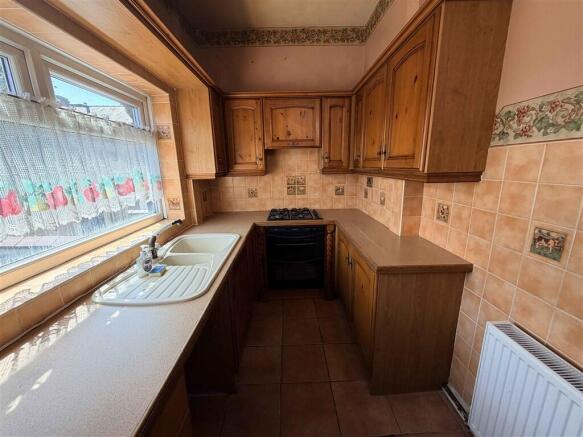 3 bed Terraced for sale Image 5