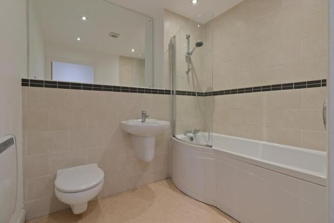 2 bed Apartment for sale Image 9