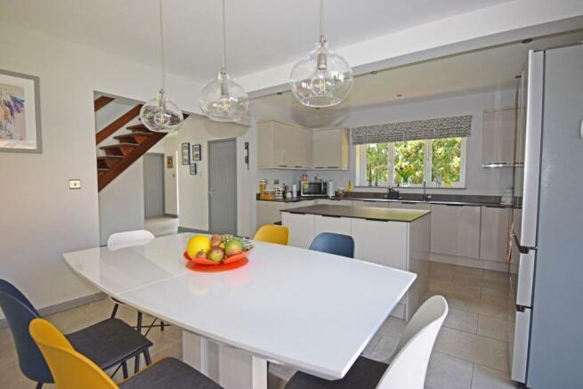 48 Santridge Lane, kitchen c.jpg