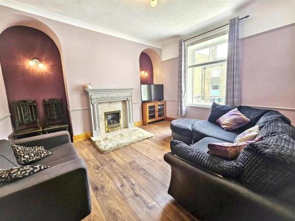 4 bed End of Terrace for sale in keighley