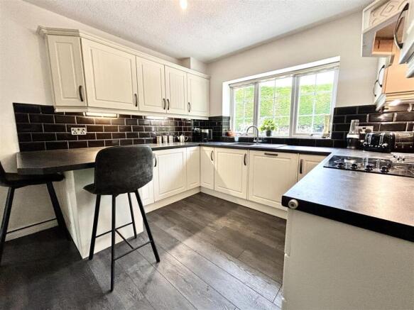 3 bed Detached Bungalow for sale Image 8