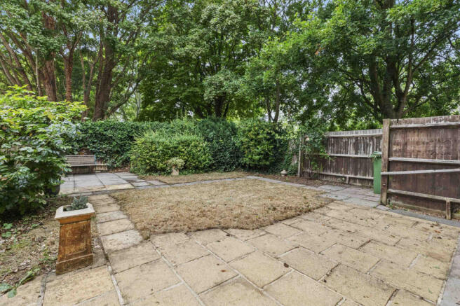 32 Hellyer Way, SL8 5XN (LOW RES)-5