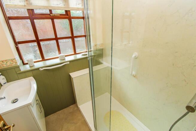 3 bed Detached Bungalow for sale Image 8