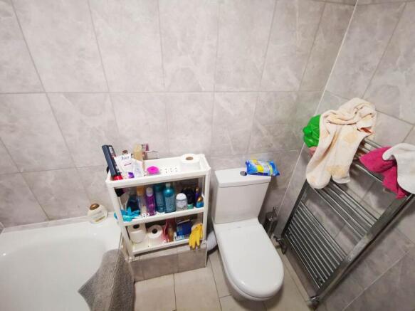 bathroom (2)