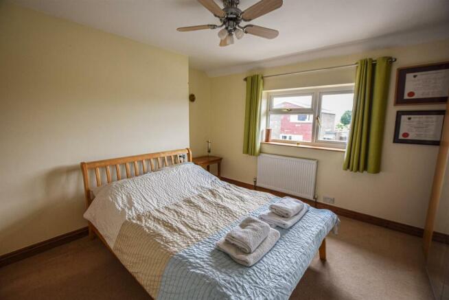Bedroom 1.jpg