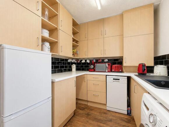 2 bed Semi-Detached Bungalow for sale Image 10