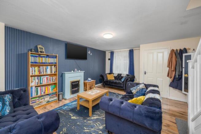 Deans Gate, Willenhall, WV13  photo 3