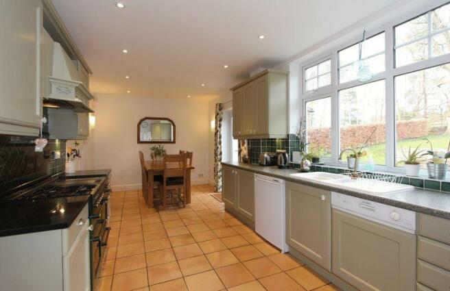 DINING KITCHEN 1