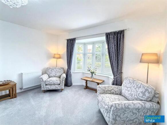 4 bed Detached for sale Image 7