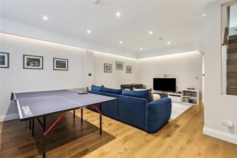 Gowan Avenue, Fulham, SW6