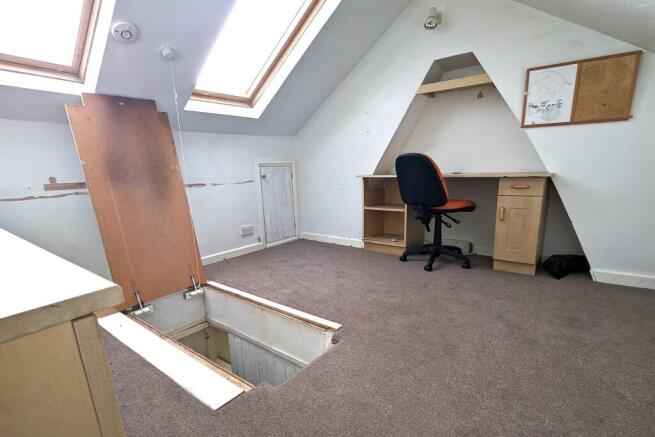 Photo 12
