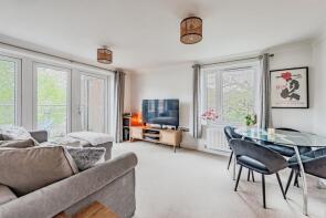 Flat 8, Charlotte House, The Cedars, Reigate RH2 0JS