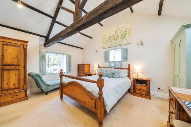 4 bed Detached for sale Image 7