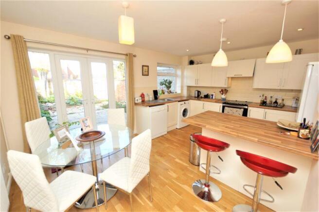 KITCHEN/DINER