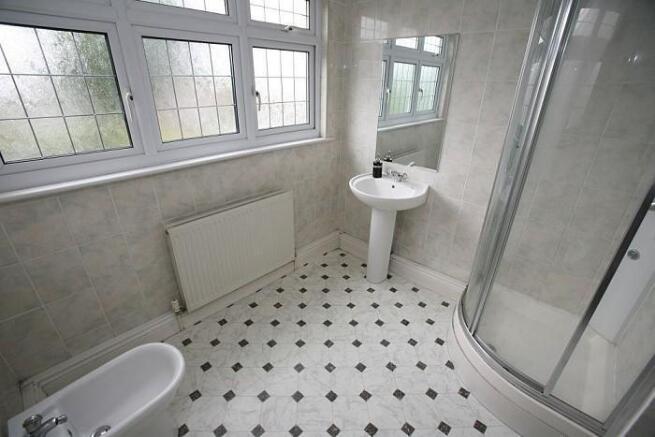 EN SUITE