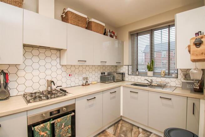 2 bed Town House for sale Image 7