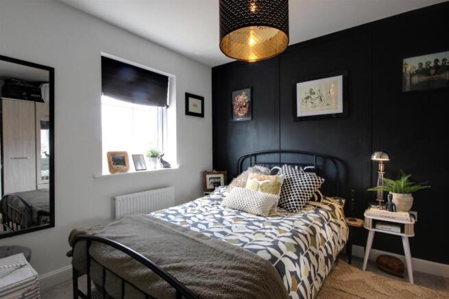 3 bed Semi-Detached for sale Image 8