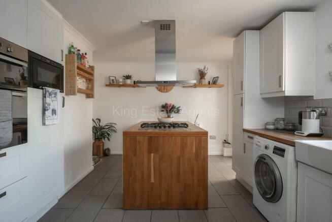 Kitchen & Breakfast Room