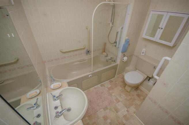 Photo 8