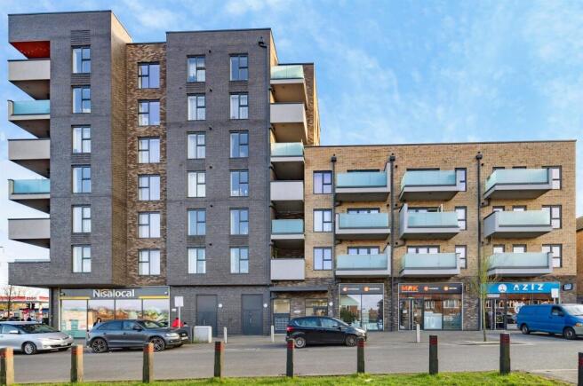 1-bed flat on Fairfield Avenue, Watford, £270,000