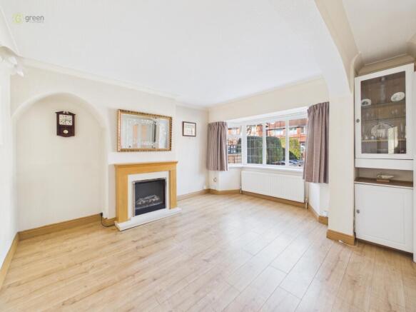 cam05591g0pr0179still018