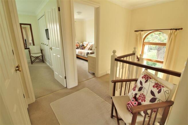 FIRST FLOOR LANDING