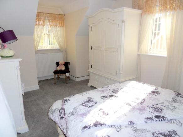 BEDROOM 2