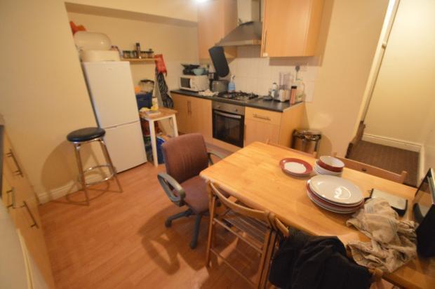 5 bed Terraced to rent Image 4