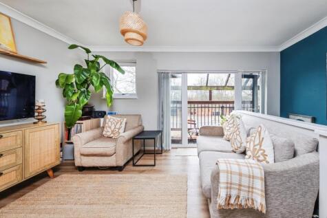 Edison Square, Shenley Lodge, Milton Keynes, MK5