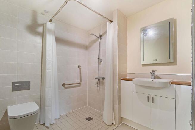 2 bed Apartment for sale Image 10