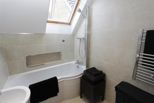 Bathroom2.JPG