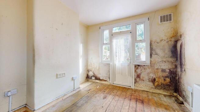 Flat 1, 92 Bollo Lane, Chiswick, London, W4 5LX