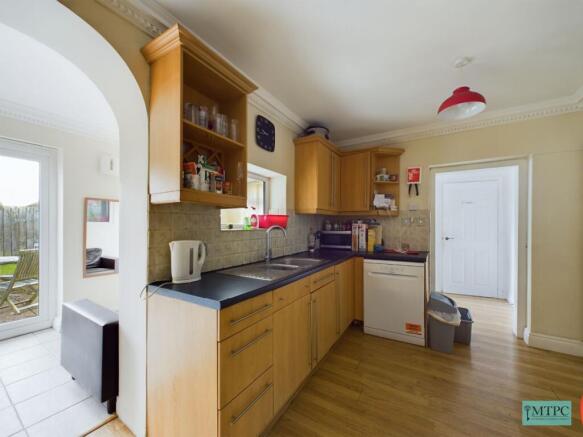 1 bed House Share to rent Image 7