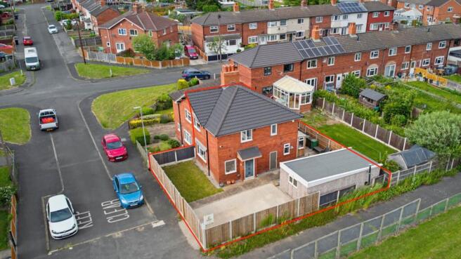 4 bed Semi-Detached for sale Image 4