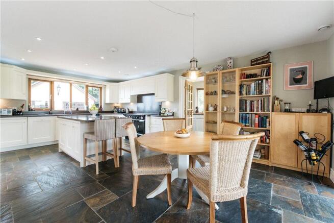 Kitchen/Breakfast