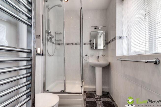 Ensuite to the Master Bedroom